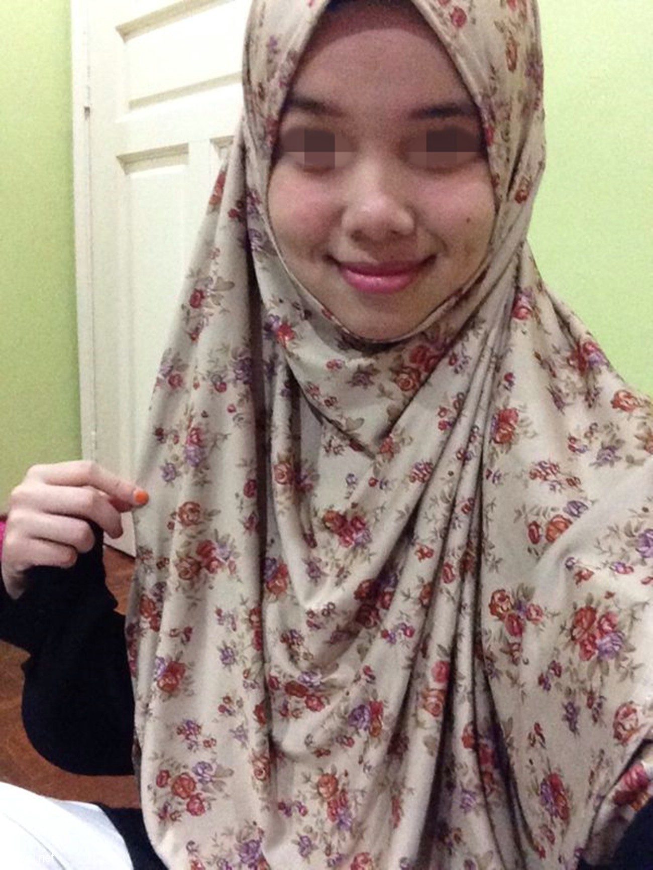 Muslim Hijabi Hotwife Slut Leaks 031