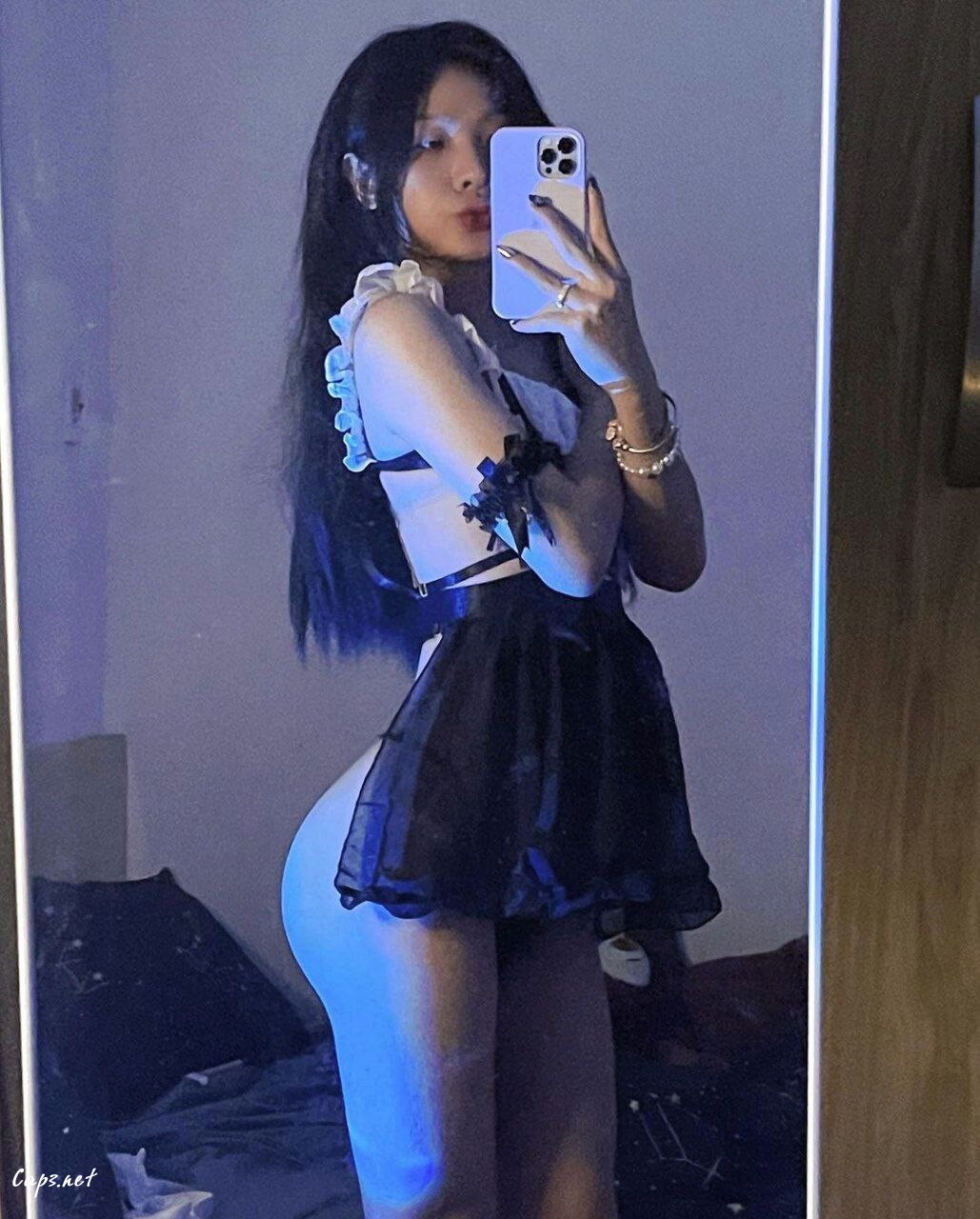 Vietnamese Girl Nhat Ha Nude Leaked 010